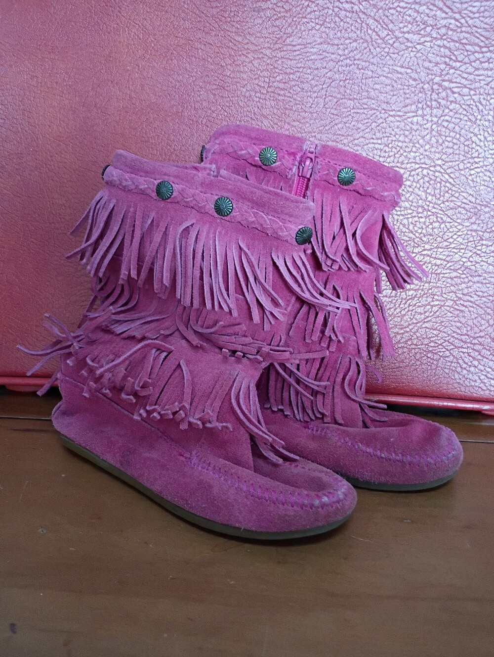 Minnetonka fringe boots pink Girl's size 2 - leather upper